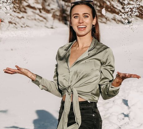 Paulina Wallner hot actress images