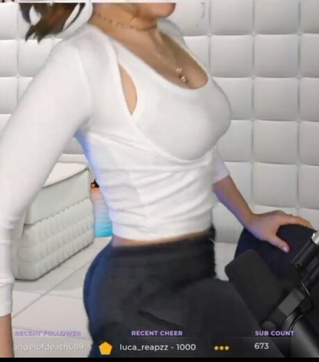 Regina Hixt exclusive model photo