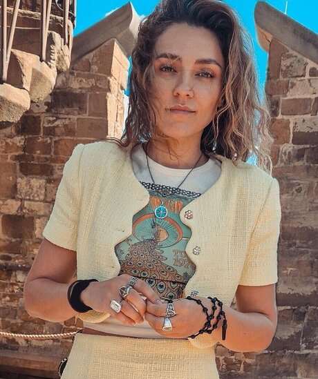 Regina Hixt star porn photos