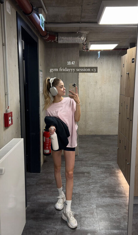 asian hardcore onlyfans naked pic