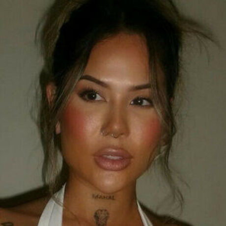 sallyfelix best model img