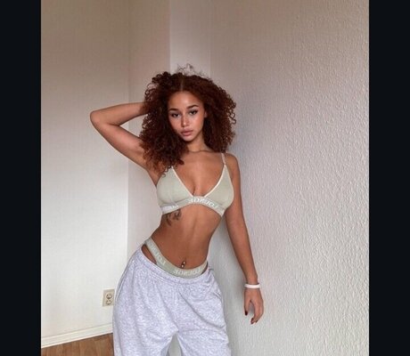 Chevelly model pretty galleries