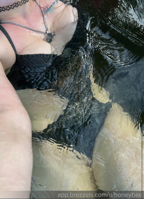 vanny flowerchild star top photo