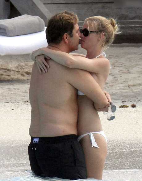 Lara Stone model beautiful archive