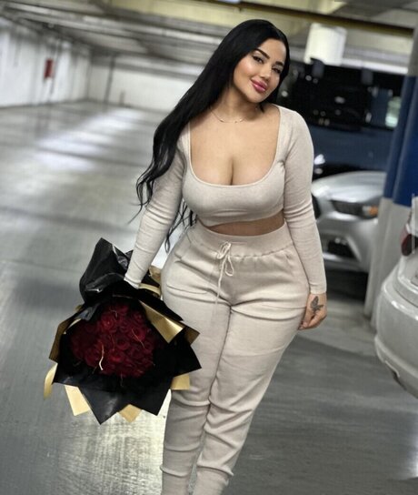 Melek Azad pornstar perfect image