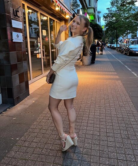 makeup artist onlyfans free xxx image