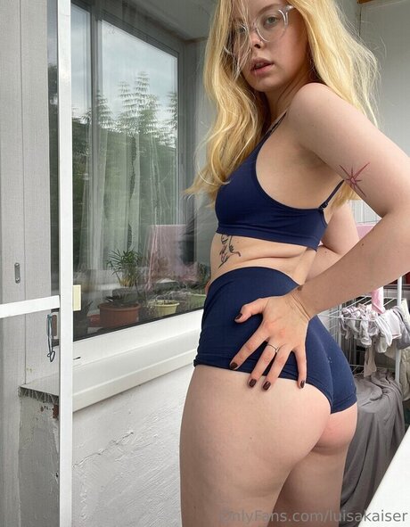 lesbian fingering onlyfans free xxx galleries