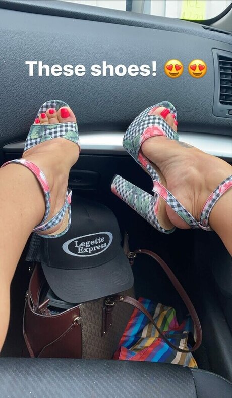 Emelh827 star sexy photo