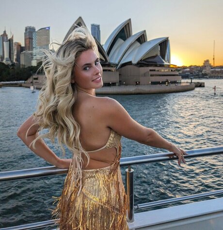 Peyton Cole pornstar hot photo