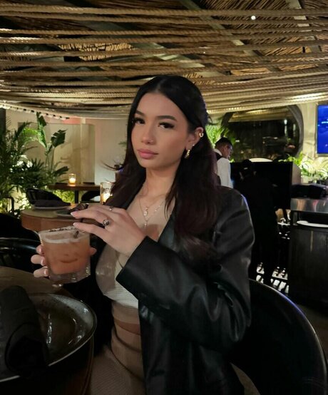 sweet pussy onlyfans pornographic photos