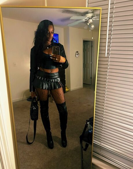 lauryntierre star adult picture