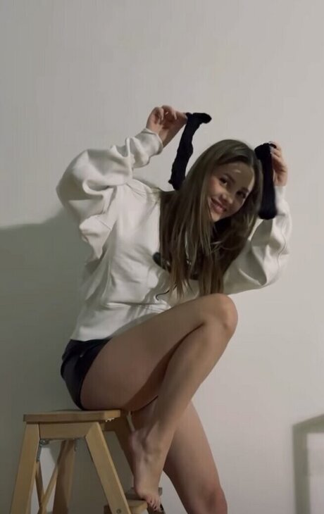 zeybik pornographic star photos