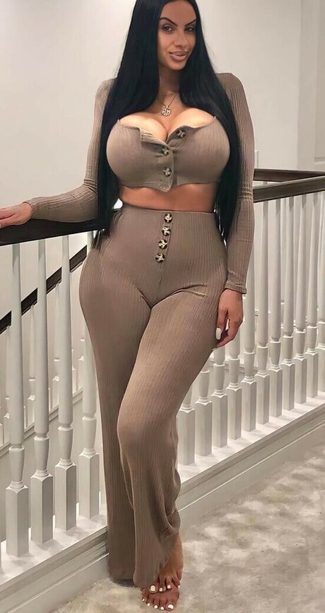 Johanna Leia free model photo