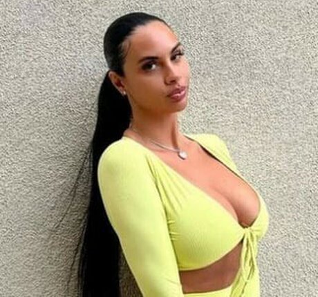 Johanna Leia model beautiful pic