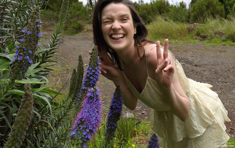 Serena Wood adult model image