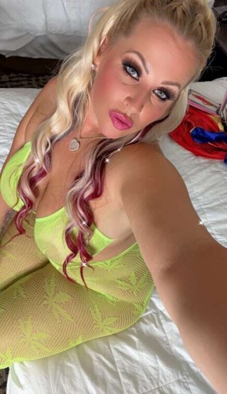 Mistress Delicious star sex archive