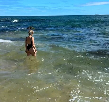 Leticia Colin hd star image