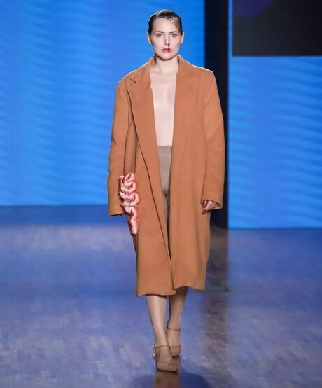 Leticia Colin star high quality photo