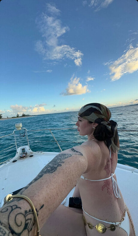 nicolecarluccii perfect model image