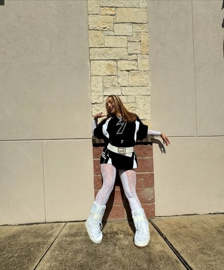 des suzanne nudes star pictures