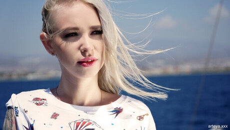 Arteya Dee nude star galleries