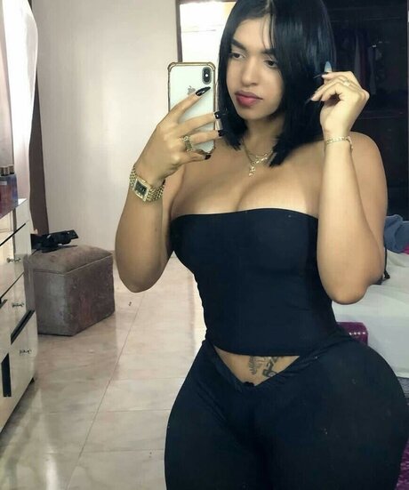 asian top onlyfans exclusive image