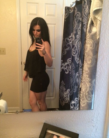 Saraya Jade Bevis model hd galleries