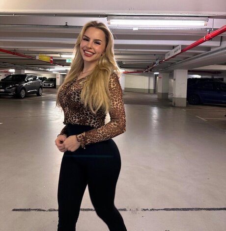 Lucia Leona erotic actress photos