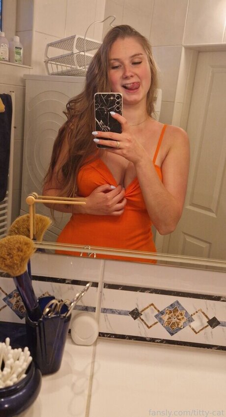 tied onlyfans top images