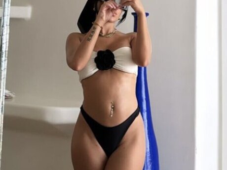 Leyla Lahouar erotic star pictures