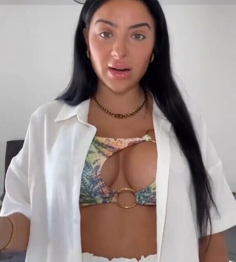 Leyla Lahouar star nudes images