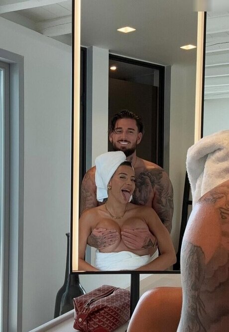 Leyla Lahouar model perfect image