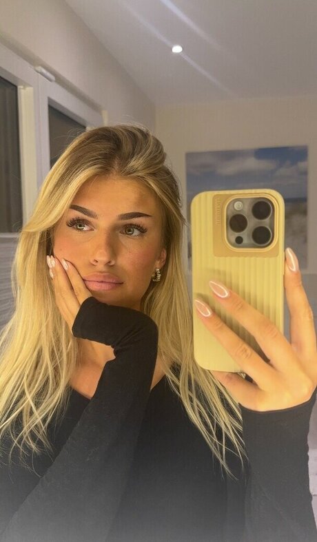 Sophie Schnur art actress galleries