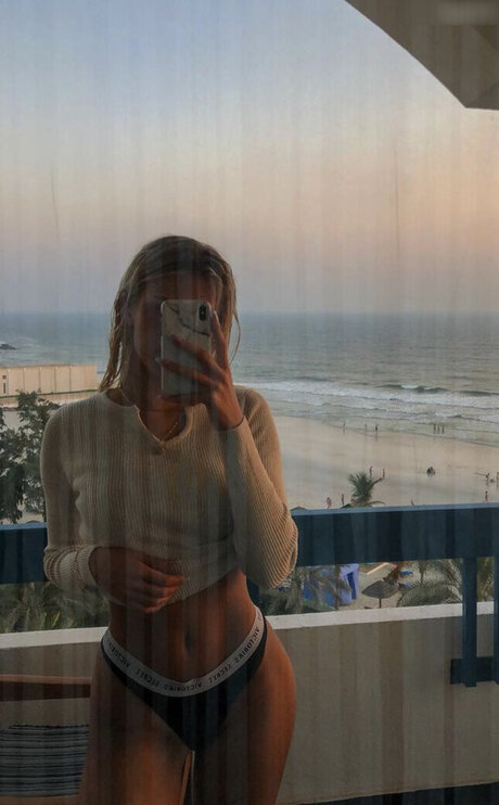 Sophie Schnur pornstar nude img