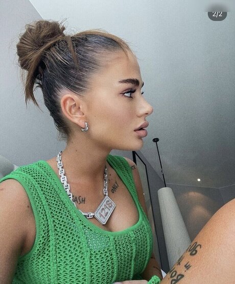 thick latina milf onlyfans free porn picture