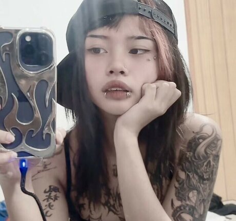 zems3lling star nudes image