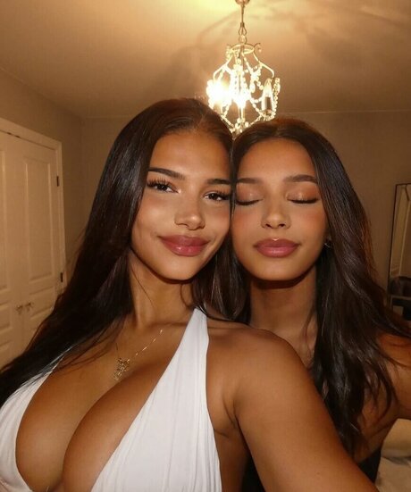 Kiana Dufour pretty star photo