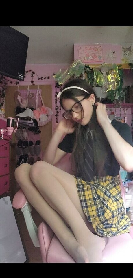 Ariel Harris model nice pics