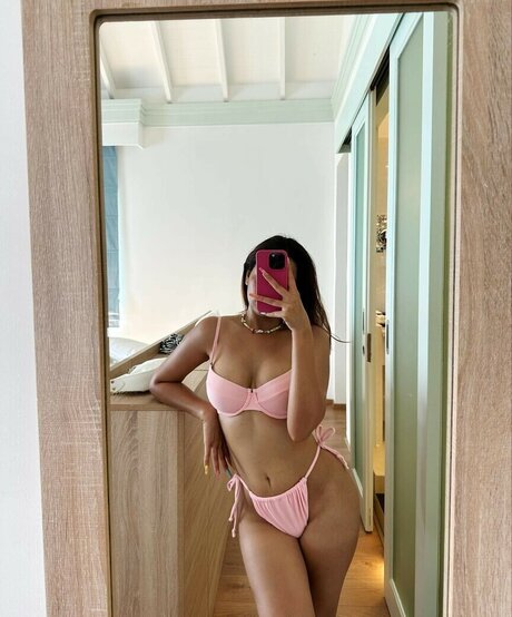 Kashish Mehta model sex photo