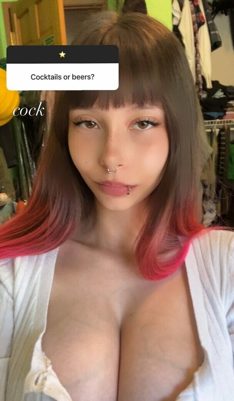 Gutsands1uts erotic star photo