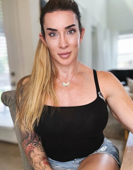 Gabbi Tuft top model pic