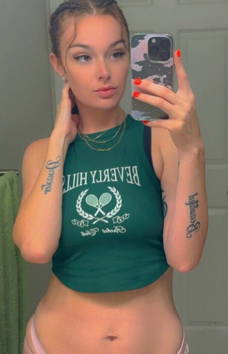 thereallmissvee sex pornstar img