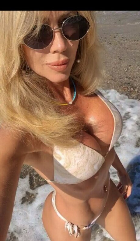 marianna__happy naked pornstar pic