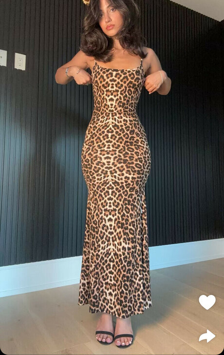 tiny asian onlyfans hot nude images