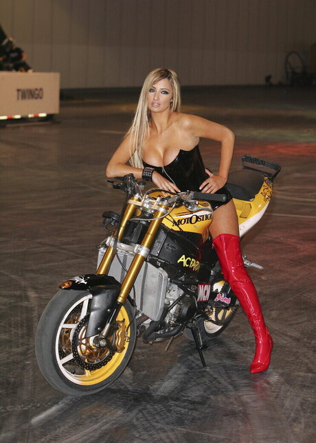 Chantelle Houghton sex pornstar gallery