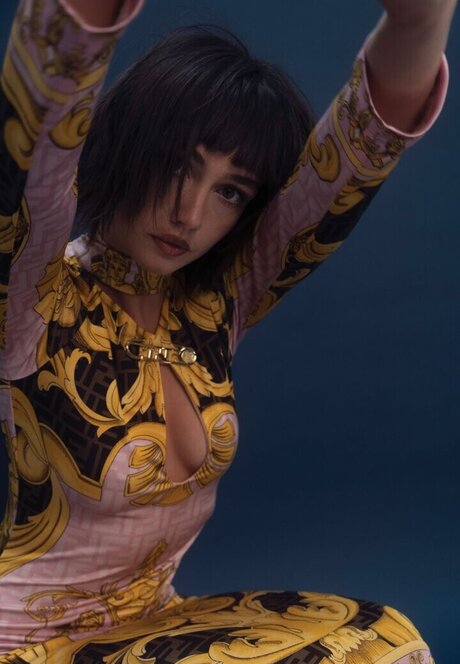 Sydney Chandler naked star pic