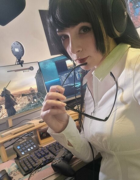 Misschalice exclusive star pics