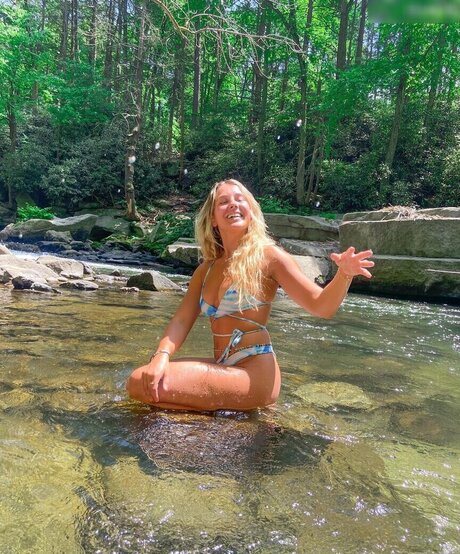 julie tirado sex model pic