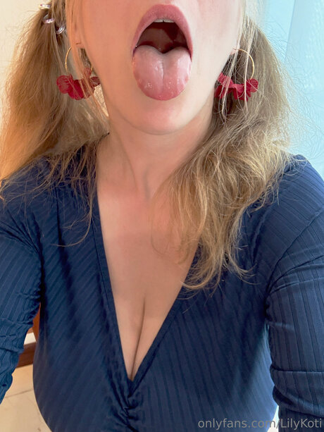 LilyKoti beautiful pornstar pics