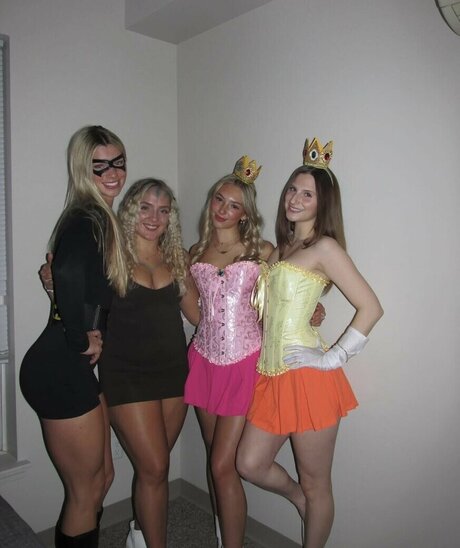 female popular onlyfans art porn galleries